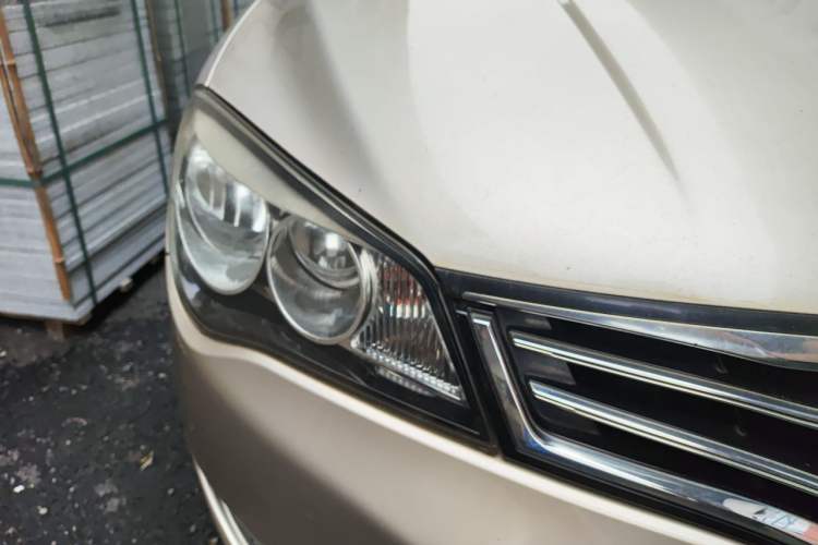 Used Roewe 350 2014 1.5L Manual Swift Edition Right Front Headlight