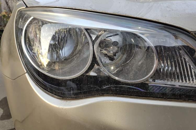 Used Roewe 350 2014 1.5L Manual Swift Edition Right Front Headlight