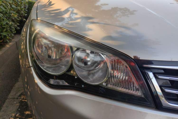 Used Roewe 350 2014 1.5L Automatic Xunda Edition Right Front Headlight