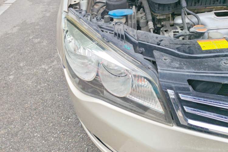 Used Roewe 350 2014 1.5L Manual Swift Edition Right Front Headlight