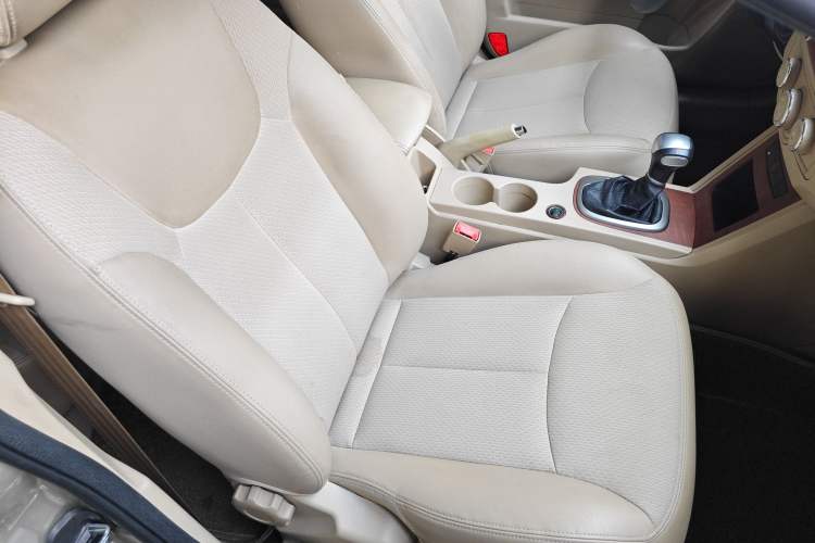 Used Roewe 350 2014 1.5L Automatic Xunyue Version Right Front Seat