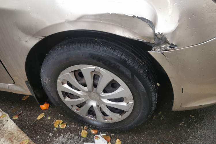 Used Roewe 350 2014 1.5L Manual Xunchi Edition Right Front Wheel Hub