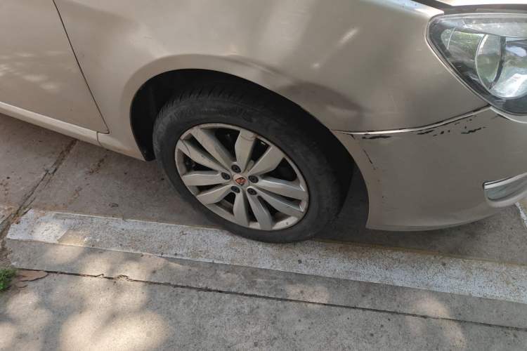 Used Roewe 350 2014 1.5L Automatic Xunyue Version Right Front Wheel Hub