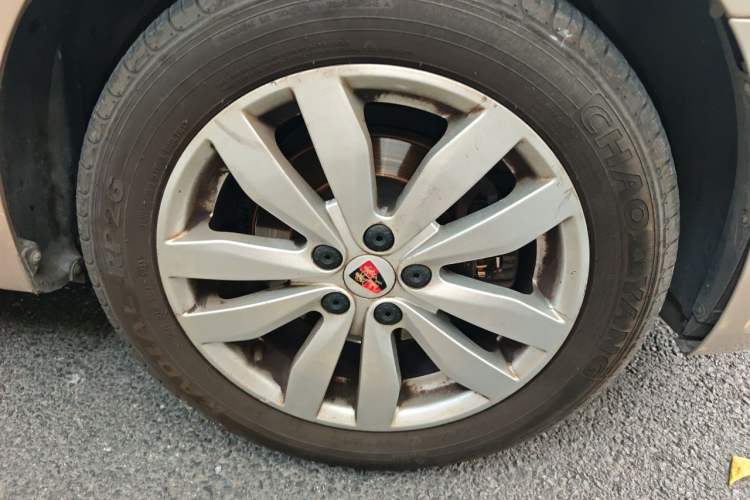 Used Roewe 350 2014 1.5L Automatic Xunyue Version Right Front Wheel Hub