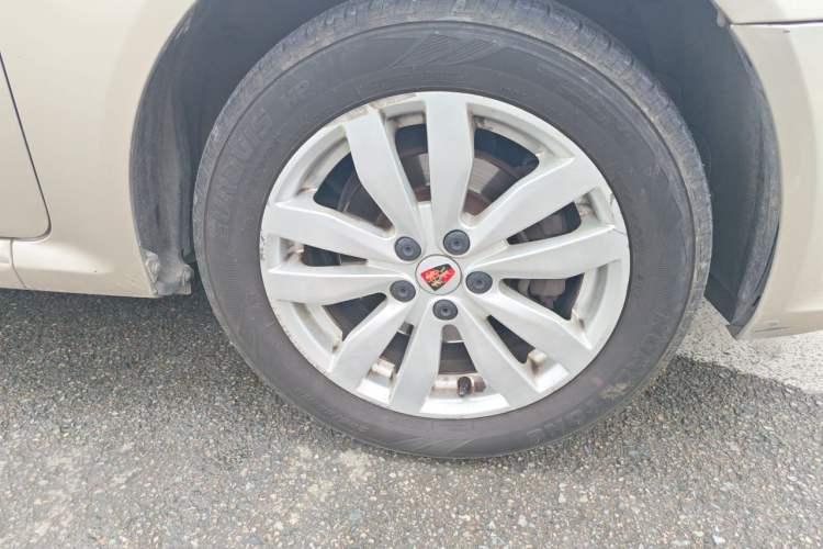 Used Roewe 350 2014 1.5L Manual Swift Edition Right Front Wheel Hub
