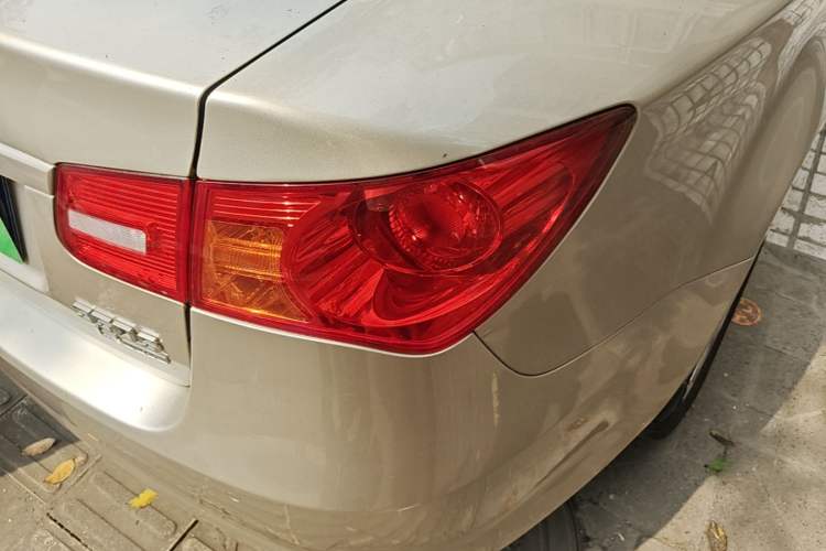 Used Roewe 350 2014 1.5L Automatic Xunyue Version Right Rear Taillight