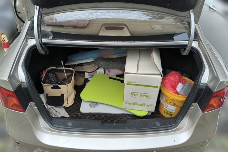 Used Roewe 350 2014 1.5L Manual Xunchi Edition Trunk