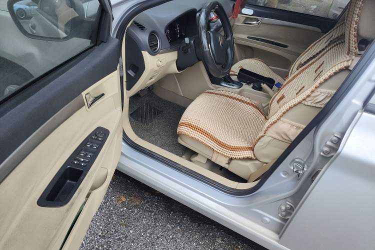 Used Roewe 350 2014 1.5L Automatic Xunda Edition Driver Seat