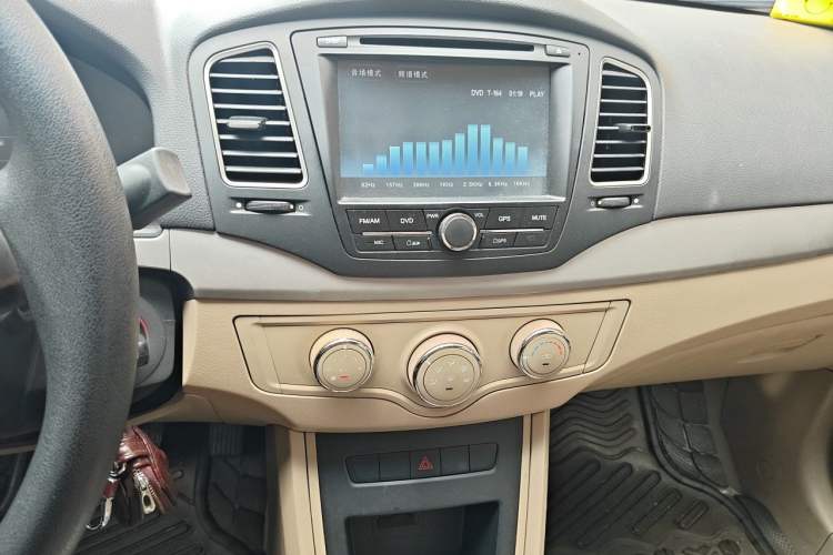 Used Roewe 350 2014 1.5L Automatic Xunda Edition Audio And AC Panel