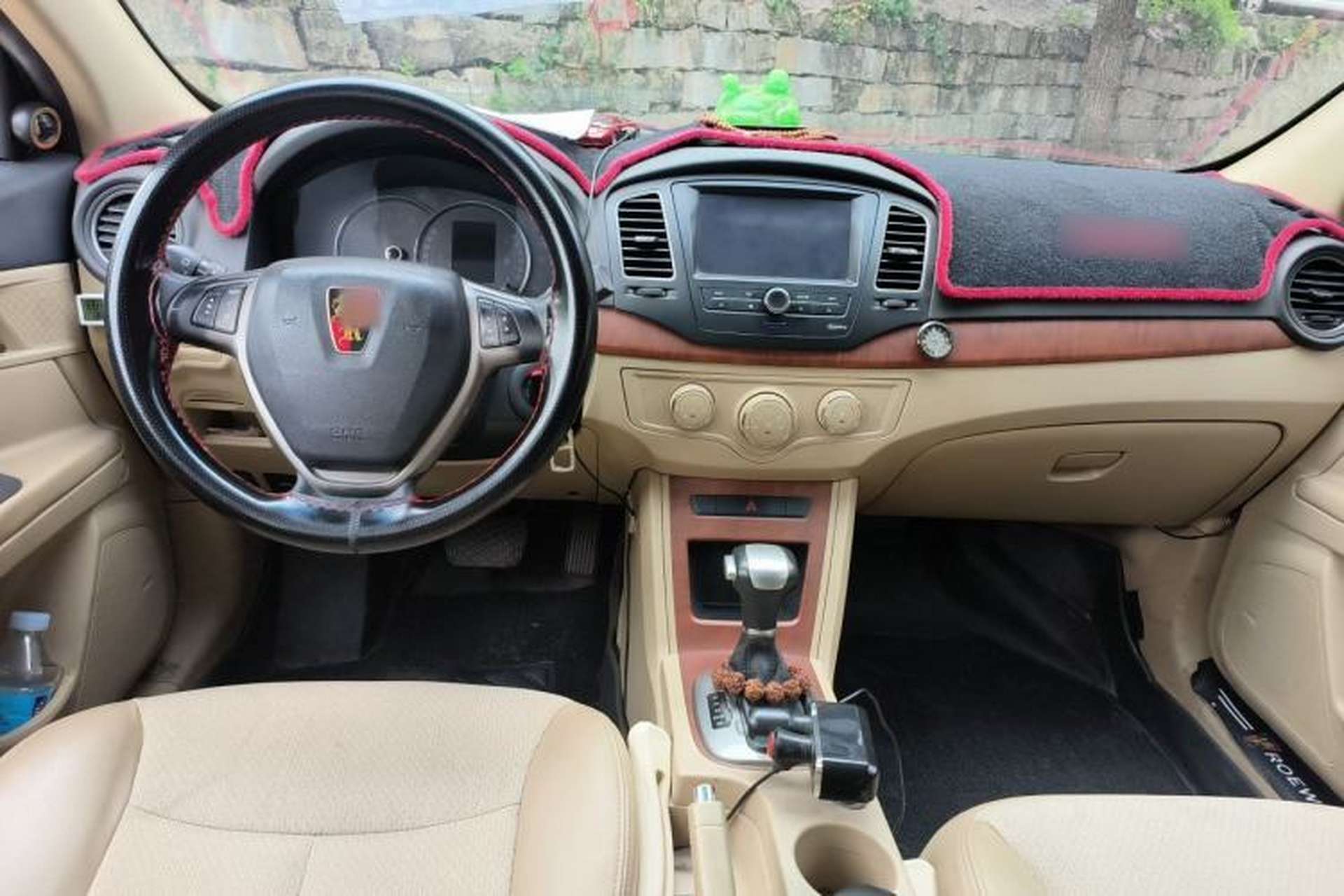 Used Roewe 350 2014 1.5L Automatic Xunyue Version Center Console
