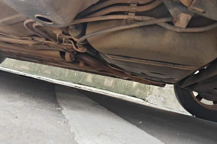 Used Roewe 350 2014 1.5L Automatic Xunda Edition Chassis Rear Left