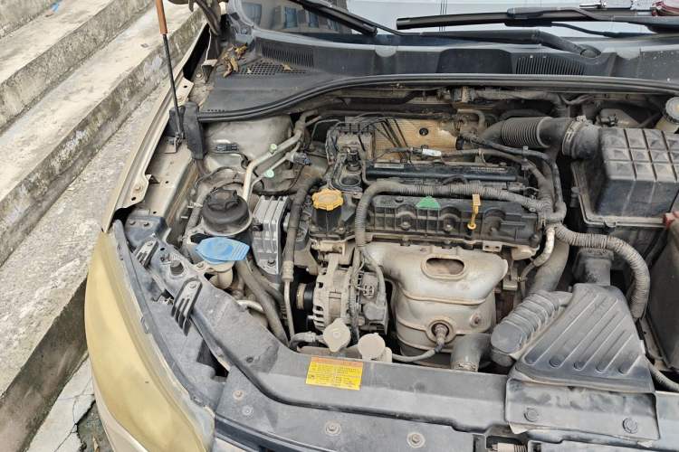 Used Roewe 350 2014 1.5L Automatic Xunda Edition Engine Bay Right