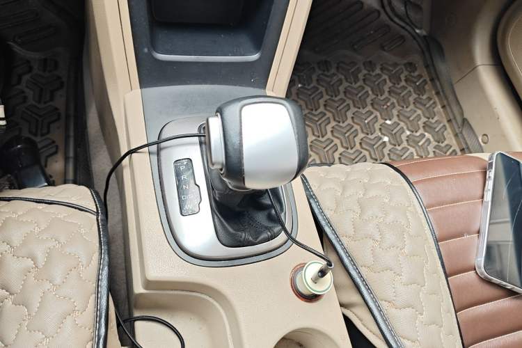 Used Roewe 350 2014 1.5L Automatic Xunda Edition Gear Lever