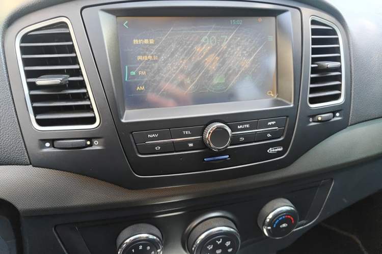 Used Roewe 350 2014 1.5L Automatic Xunyue Version Audio And AC Panel