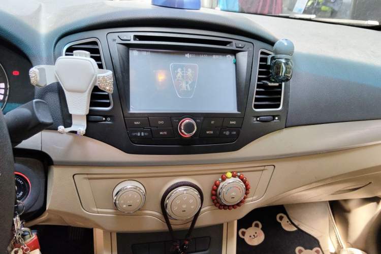 Used Roewe 350 2014 1.5L Automatic Xunda Edition Audio And AC Panel
