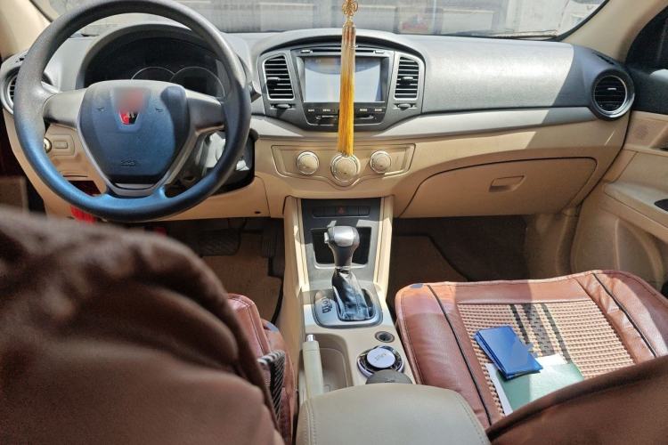 Used Roewe 350 2014 1.5L Automatic Xunda Edition Center Console