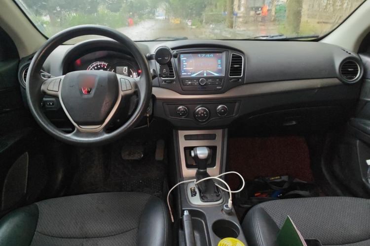 Used Roewe 350 2014 1.5L Automatic Xunyue Version Center Console