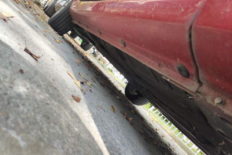 Used Roewe 350 2014 1.5T Manual Jingrui Edition Chassis Front Right