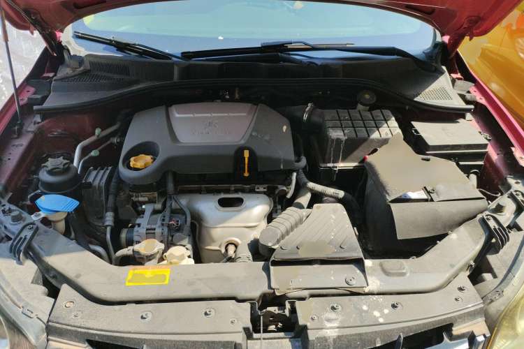Used Roewe 350 2014 1.5L Automatic Xunyue Version Engine Bay
