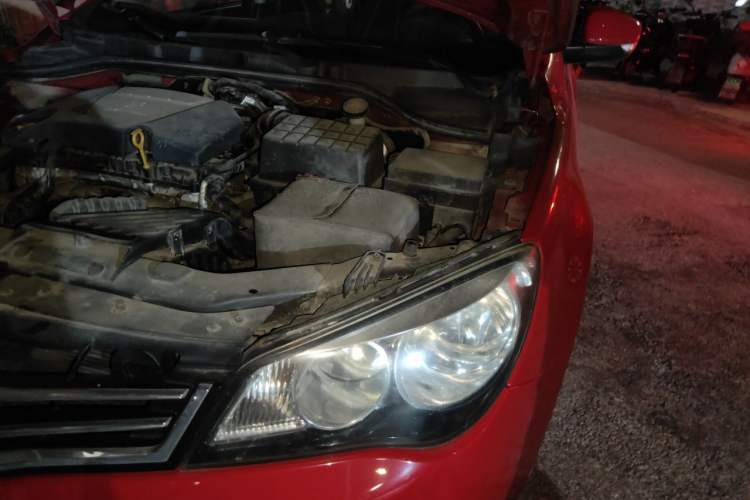 Used Roewe 350 2014 1.5L Manual Swift Edition Engine Bay Left