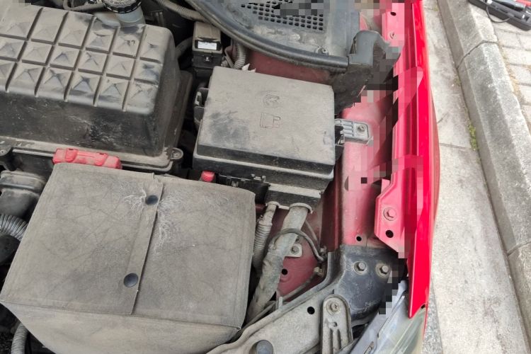 Used Roewe 350 2014 1.5L Automatic Xunyue Version Engine Bay Left