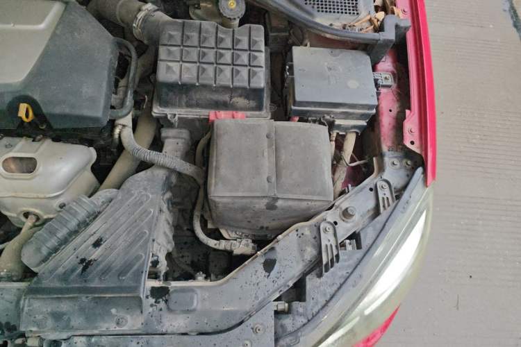 Used Roewe 350 2014 1.5L Automatic Xunyue Version Engine Bay Left