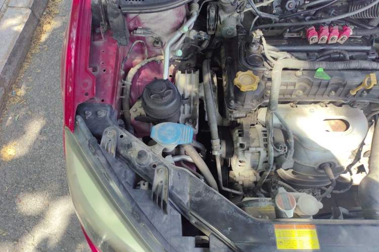 Used Roewe 350 2014 1.5L Automatic Xunyue Version Engine Bay Right