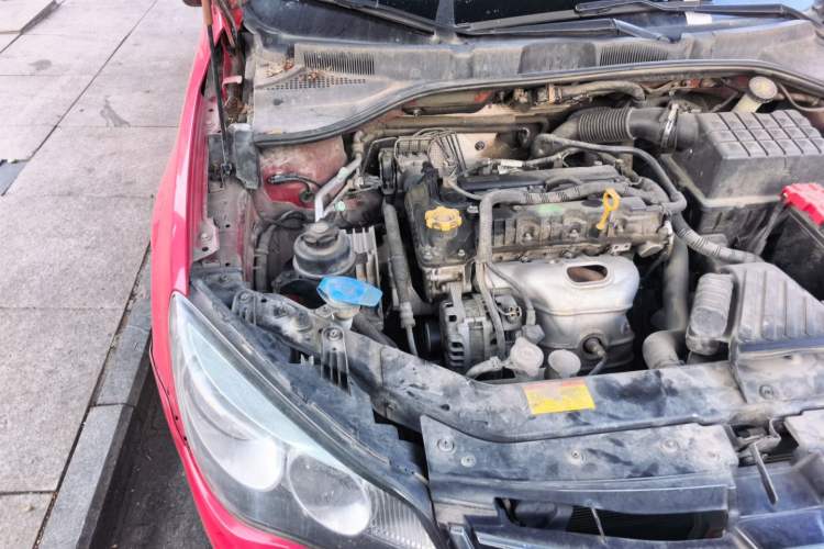 Used Roewe 350 2014 1.5L Manual Xunchi Edition Engine Bay Right