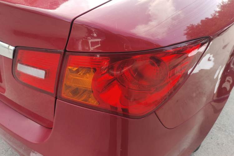 Used Roewe 350 2014 1.5L Automatic Xunyue Version Exterior 6