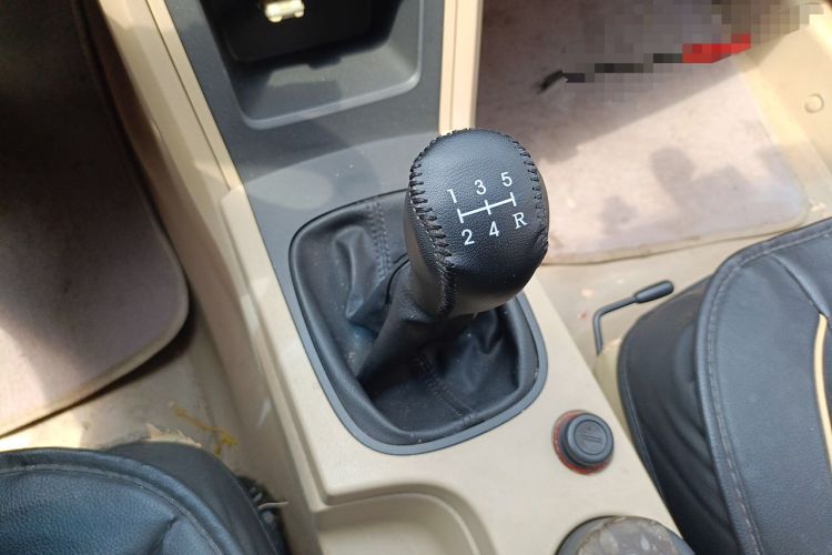 Used Roewe 350 2014 1.5L Manual Xunchi Edition Gear Lever