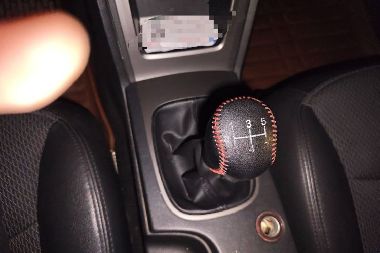 Used Roewe 350 2014 1.5L Manual Swift Edition Gear Lever
