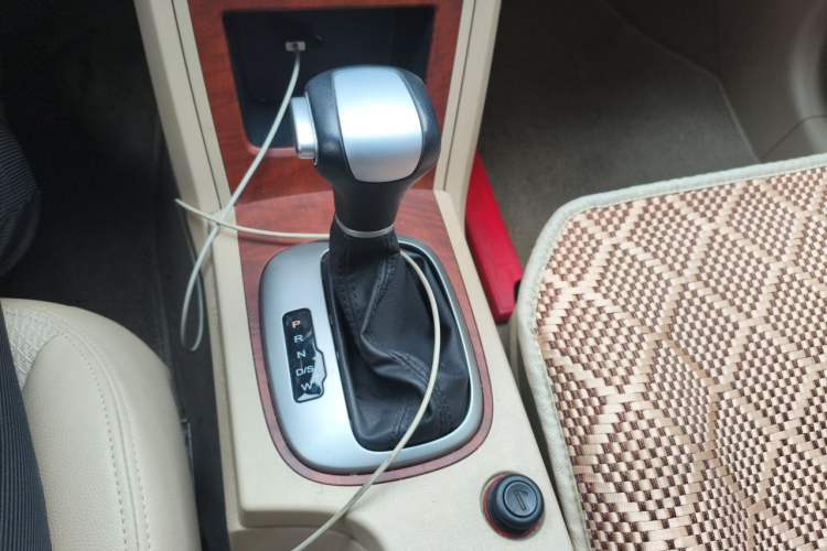 Used Roewe 350 2014 1.5L Automatic Xunyue Version Gear Lever
