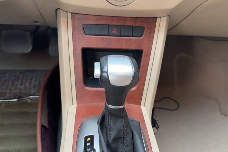 Used Roewe 350 2014 1.5L Automatic Xunyue Version Gear Lever