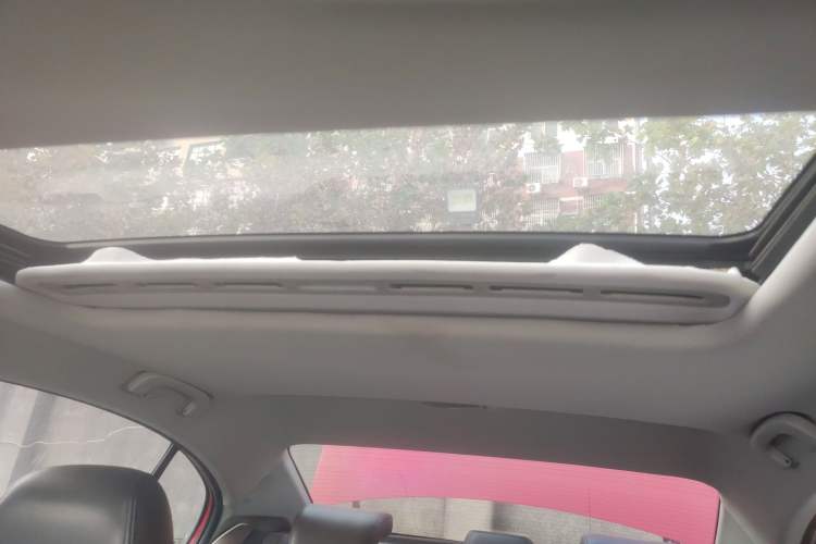Used Roewe 350 2014 1.5L Automatic Xunyue Version Headliner
