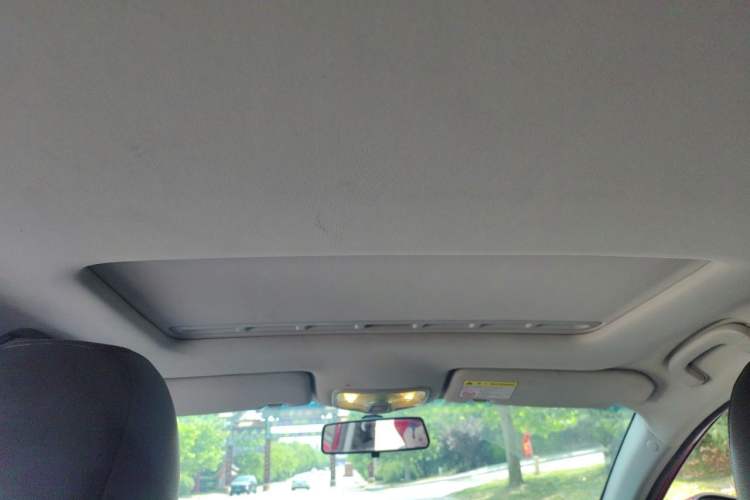 Used Roewe 350 2014 1.5L Automatic Xunyue Version Headliner