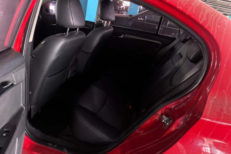 Used Roewe 350 2014 1.5T Automatic Jingyi Edition Interior 1