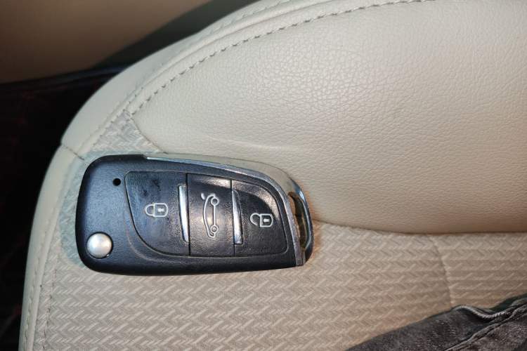 Used Roewe 350 2014 1.5L Automatic Xunyue Version Interior 1