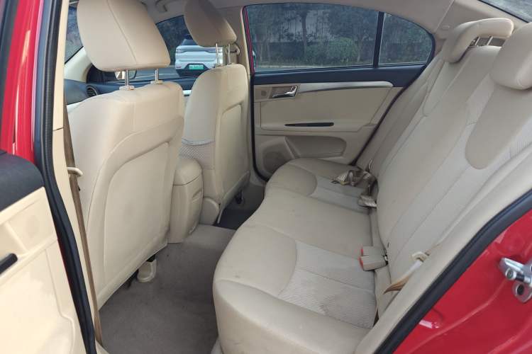 Used Roewe 350 2014 1.5L Manual Xunchi Edition Interior 2