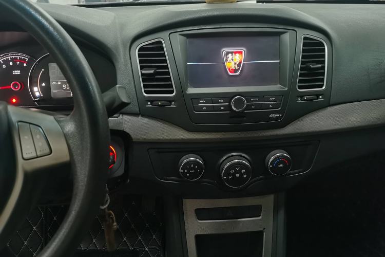 Used Roewe 350 2014 1.5L Automatic Xunyue Version Interior 2