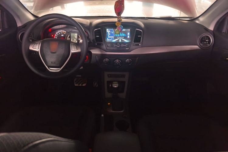Used Roewe 350 2014 1.5T Automatic Jingyi Edition Interior 3