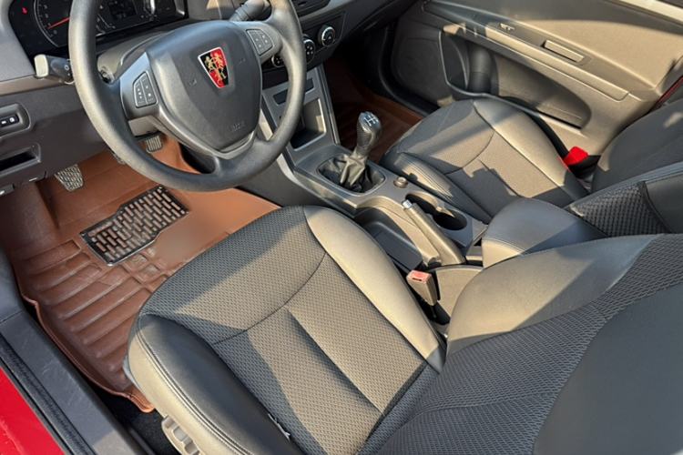 Used Roewe 350 2014 1.5L Manual Swift Edition Interior 3