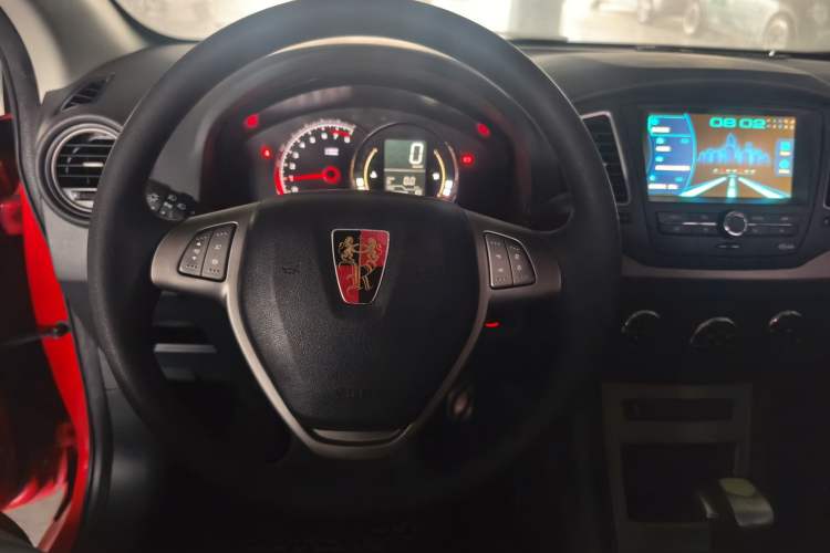 Used Roewe 350 2014 1.5T Automatic Jingyi Edition Interior 4