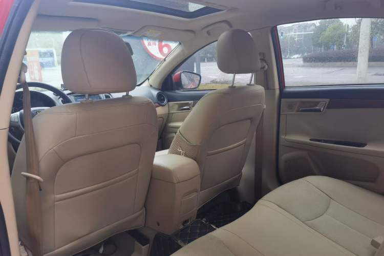 Used Roewe 350 2014 1.5L Automatic Xunyue Version Interior 7