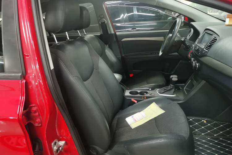 Used Roewe 350 2014 1.5L Automatic Xunyue Version Interior 7