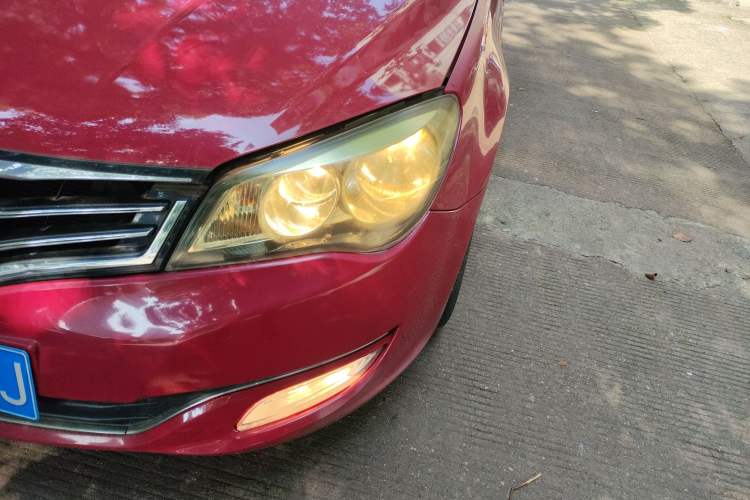Used Roewe 350 2014 1.5L Automatic Xunyue Version Left Front Headlight
