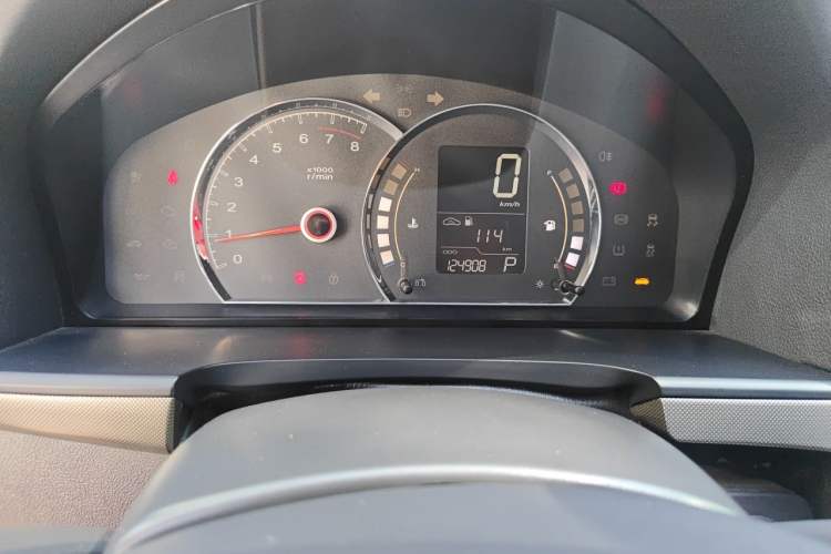 Used Roewe 350 2014 1.5L Automatic Xunyue Version Odometer Close Up