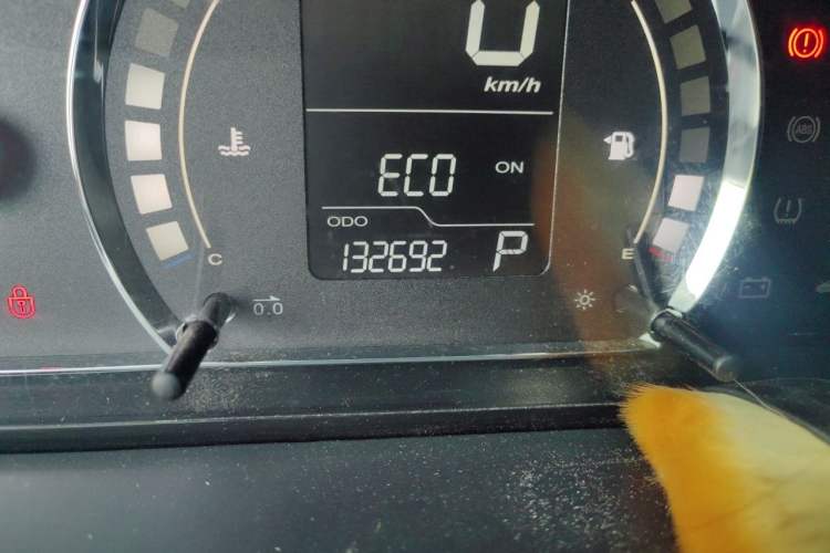 Used Roewe 350 2014 1.5L Automatic Xunyue Version Odometer Close Up