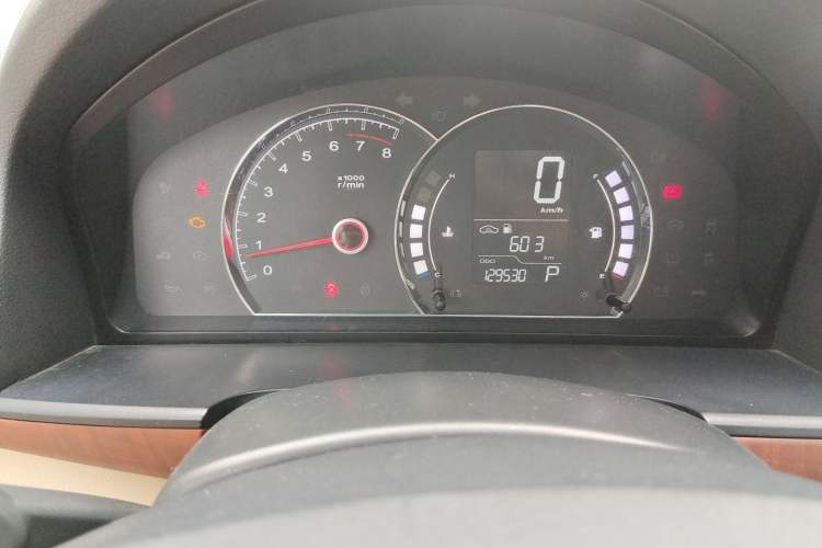 Used Roewe 350 2014 1.5L Automatic Xunyue Version Odometer Close Up