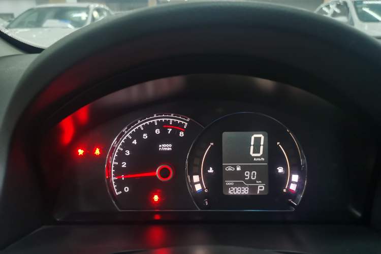 Used Roewe 350 2014 1.5L Automatic Xunyue Version Odometer Close Up