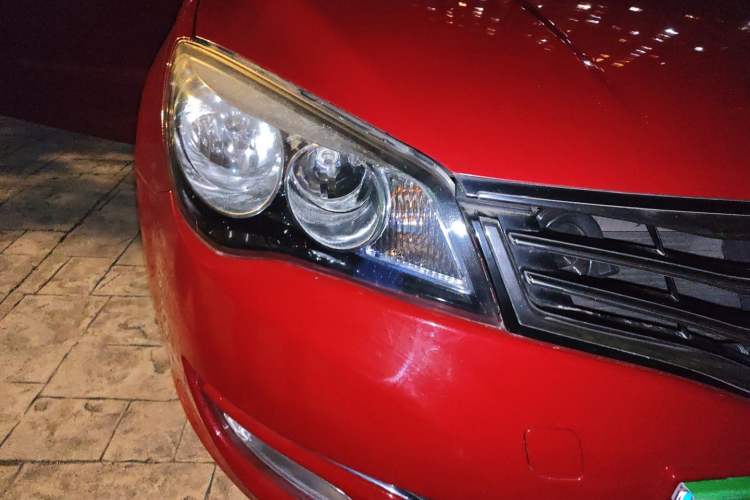 Used Roewe 350 2014 1.5L Manual Swift Edition Right Front Headlight